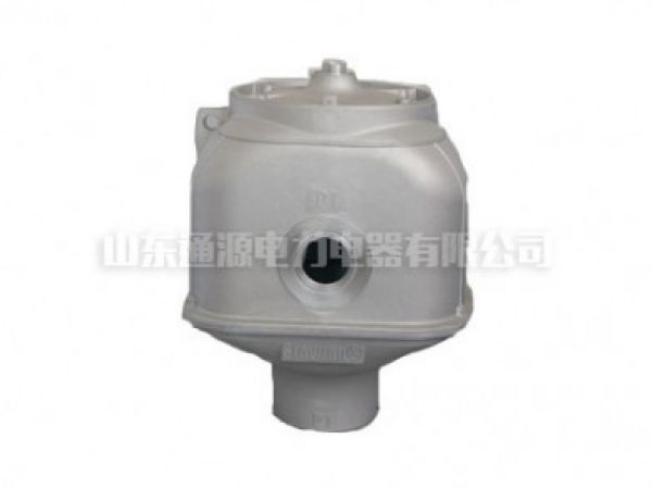 變壓器油枕的結(jié)構(gòu)及要求是什么？